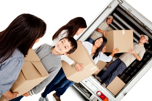 Self storage unit options in Cockfosters for homes and businesses